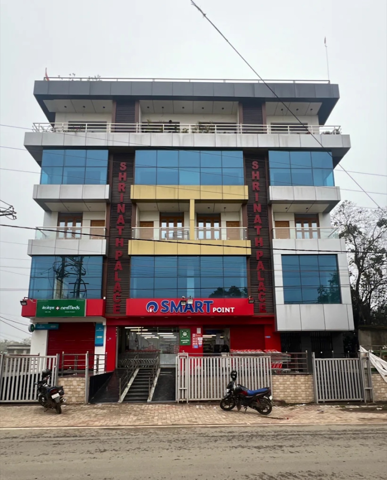 Shri Nath Palace hotel building exterior in Deoghar, near Baba Baidyanath Dham